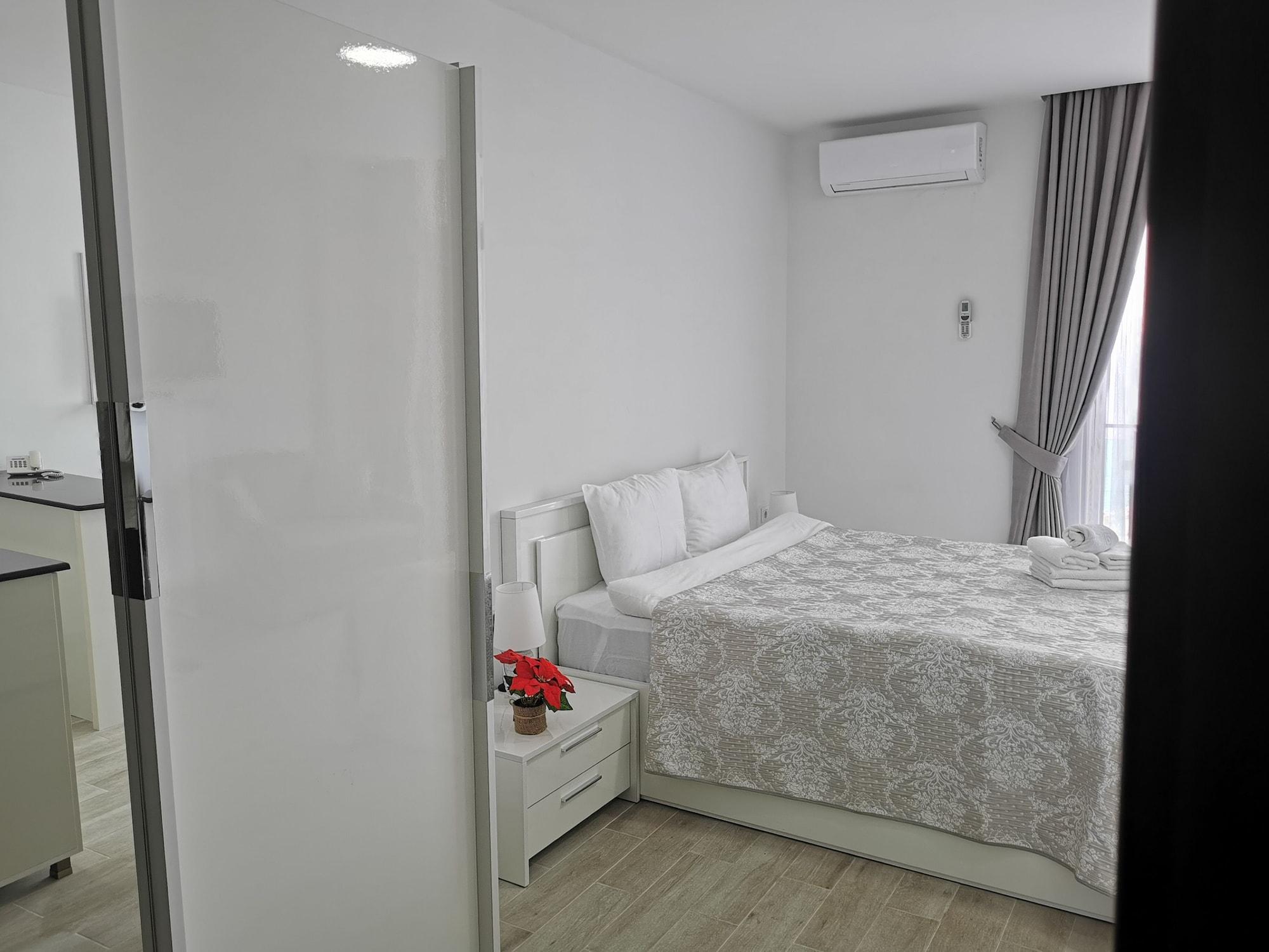 Aqua Batumi Hotel & Apartments Extérieur photo