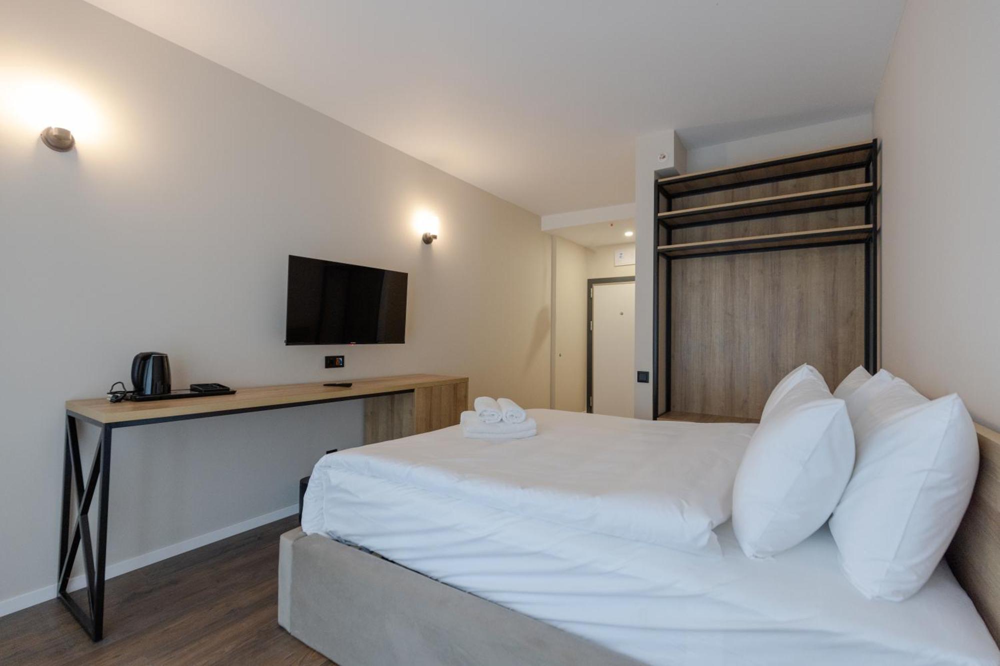 Aqua Batumi Hotel & Apartments Extérieur photo