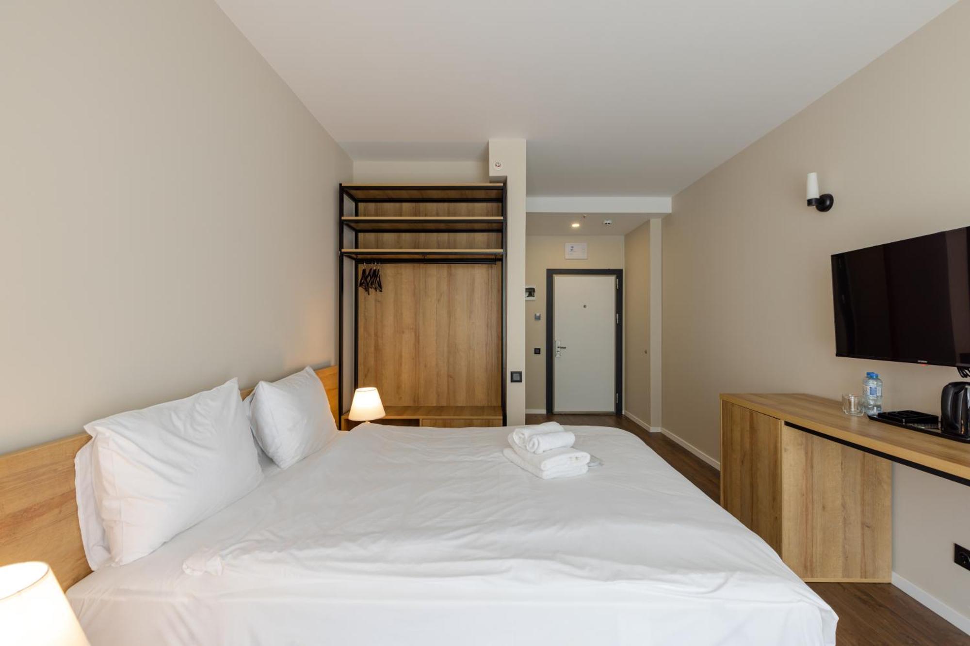 Aqua Batumi Hotel & Apartments Extérieur photo