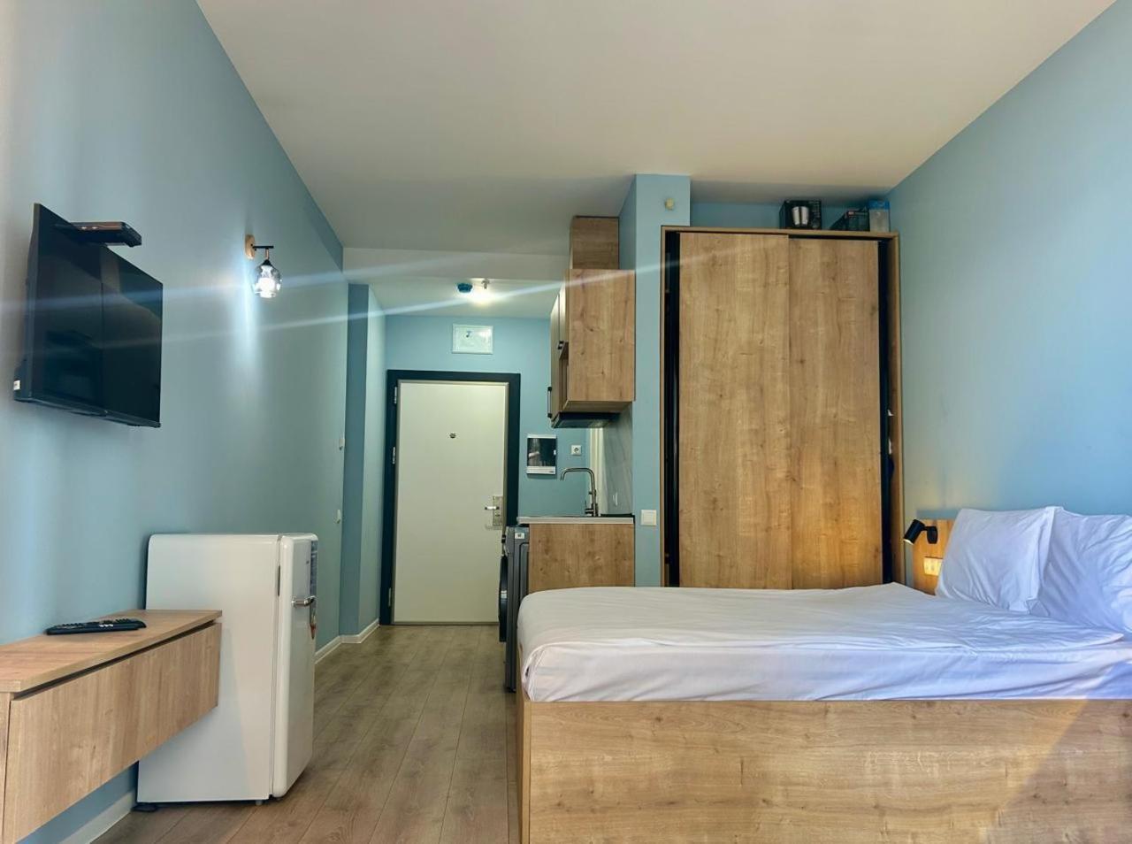 Aqua Batumi Hotel & Apartments Extérieur photo
