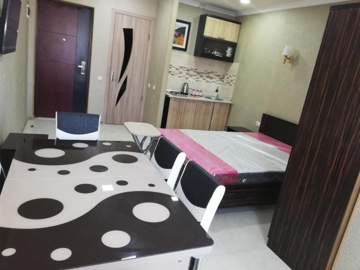 Aqua Batumi Hotel & Apartments Extérieur photo